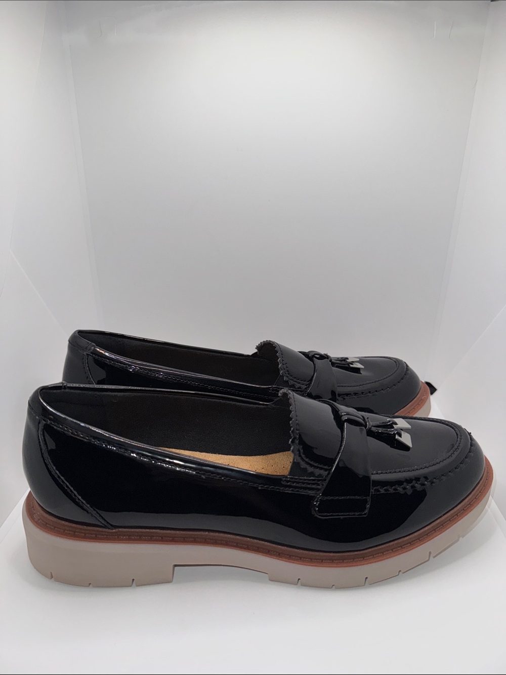 Clarks Westlynn Bella Black Patent Loafers Women's Size 8.5